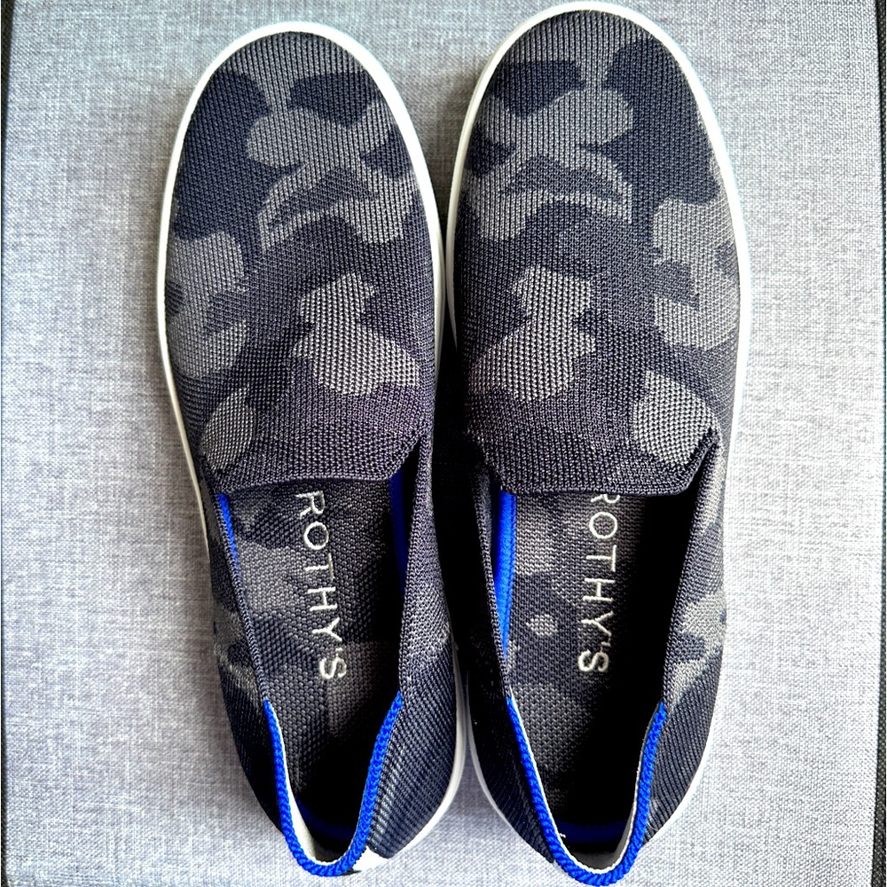 Rothys Original Slip On Sneaker Black  Gray Camo size 7.5